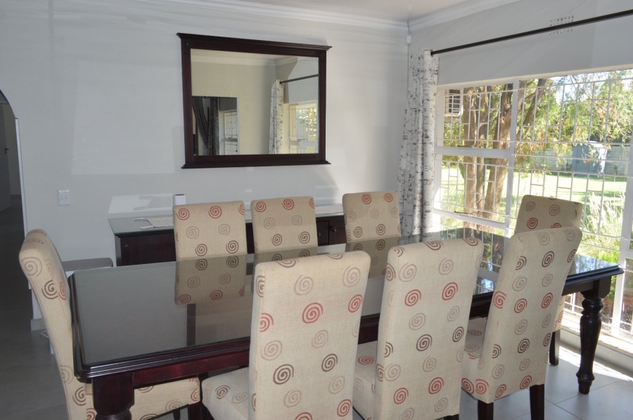 4 Bedroom Property for Sale in Flamwood North West